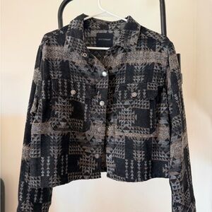 Dictionart Women's Black and Gray Jean Jacket